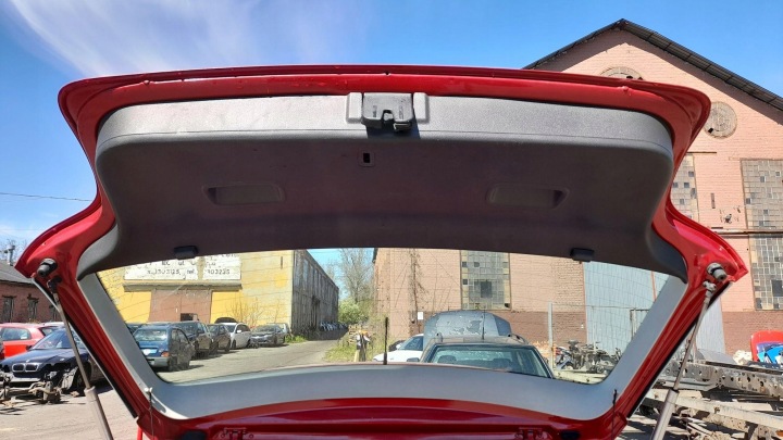 ARRIÈRE COUVERCLES DE COFFRE ARRIÈRE VW POLO IV 9N LC3X 2001