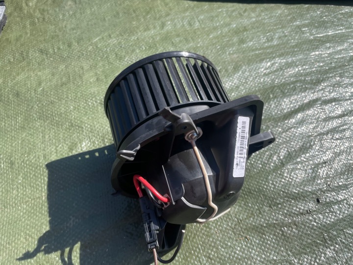 MINI R56 R57 R58 R59 R60 R61 VENTILATEUR VENTILATEUR CONDUIT D'AIR EUROPE 3422644