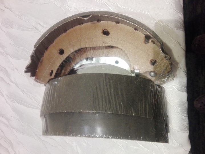 ENSEMBLE KIT PLAQUETTES FREINS [LPR]