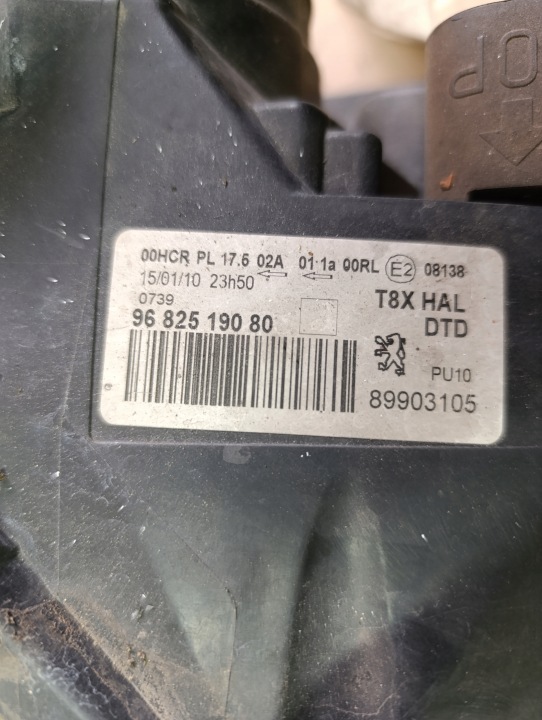 PHARE DROIT AVANT PEUGEOT 3008 EUROPE 9682519080