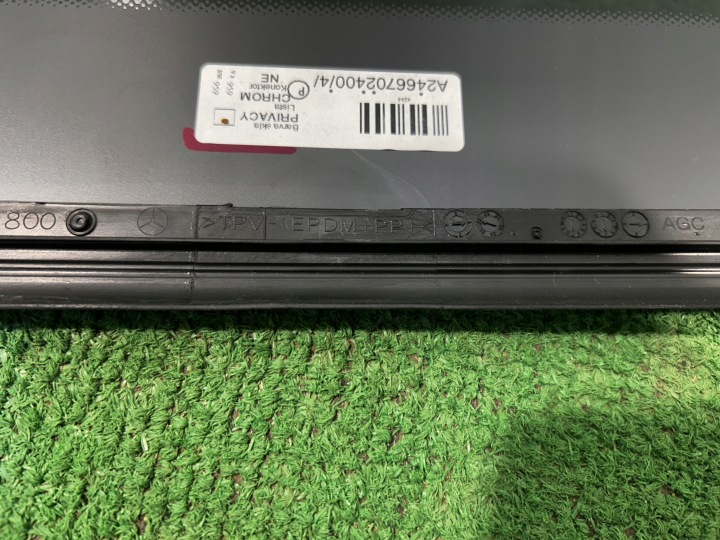 MERCEDES B-KLASA W246 GLACE LATÉRALE ARRIÈRE DROITE CARROSSERIE A2466702400