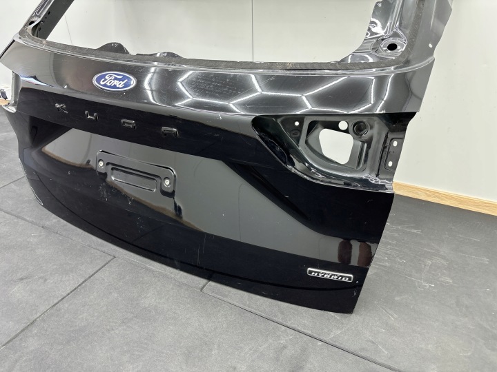 FORD KUGA MK3 LIFT 2024R-- COUVERCLES DE COFFRE COUVERCLES DE COFFRE ARRIÈRE ARRIÈRE