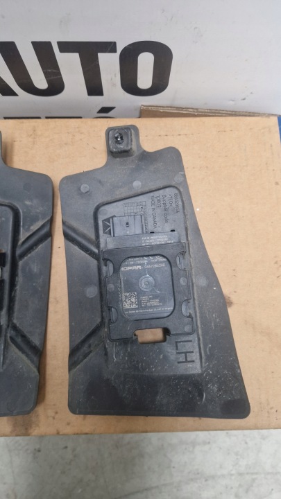 DODGE CHALLENGER 20 21 22 MODULE BLIS CAPTEUR RADAR 04672862AB NR 24