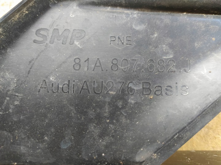GRILLE PARE-CHOCS DROITE AUDI Q2