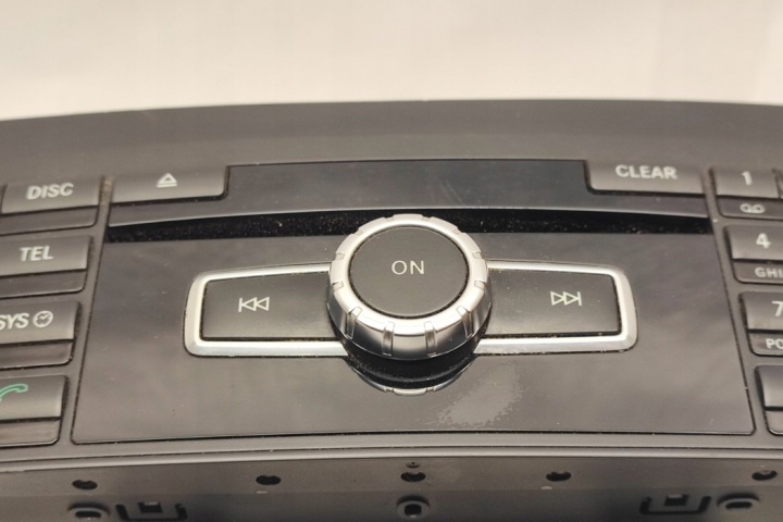 RADIO AVEC NAVIGATION MERCEDES-BENZ C T-MODEL (S204) A2049003211 2.1L DIESEL