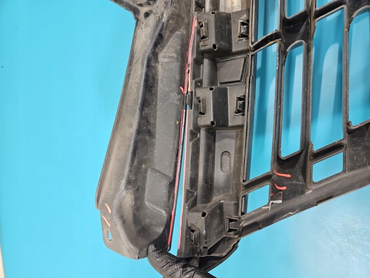CALANDRE GRILLE RENAULT MASTER III 10-24