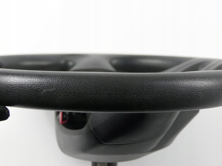 VOLANT PIANKOWA NOIRE SANS GUZIKOW RÉGULATEUR DE VITESSE RENAULT SCENIC III 09-11R.
