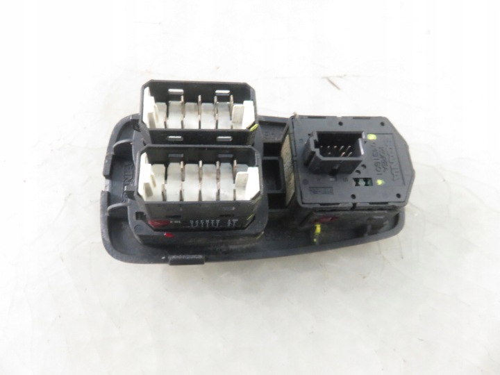 PANNEAU VITRE SCANIA R I (2004-2019) 1445793 0431601 1421856