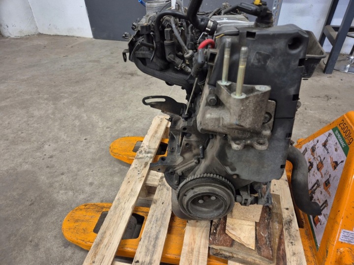 FIAT PUNTO II 03-09 LIFT 1.2B 60KM MOTEUR ESSENCE B+G 188A4000