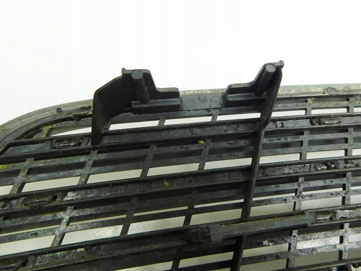 GRILLE ADMISSION CAPOTS C723 A2118800005 MERCEDES E W211 02-06
