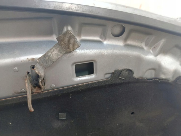 OPEL ASTRA H HAYON CAPOT AVANT Z163