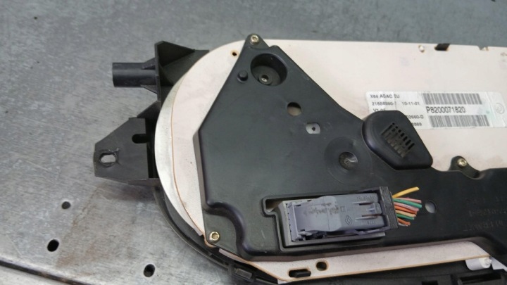 COMPTEUR RENAULT MEGANE SCENIC I 1.6B 99-03R 8200071820