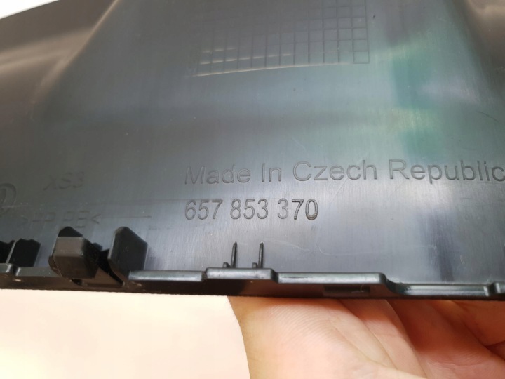 MOULURE PROTECTION SEUIL DROITE SKODA SCALA