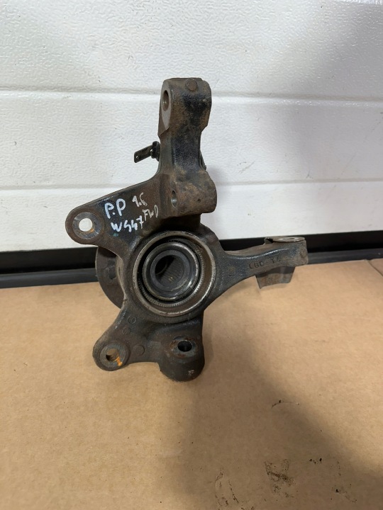 ROTULE DE DIRECTION DROIT AVANT AVANT MOYEU DROITE MERCEDES W447 FWD 1.6 VITO