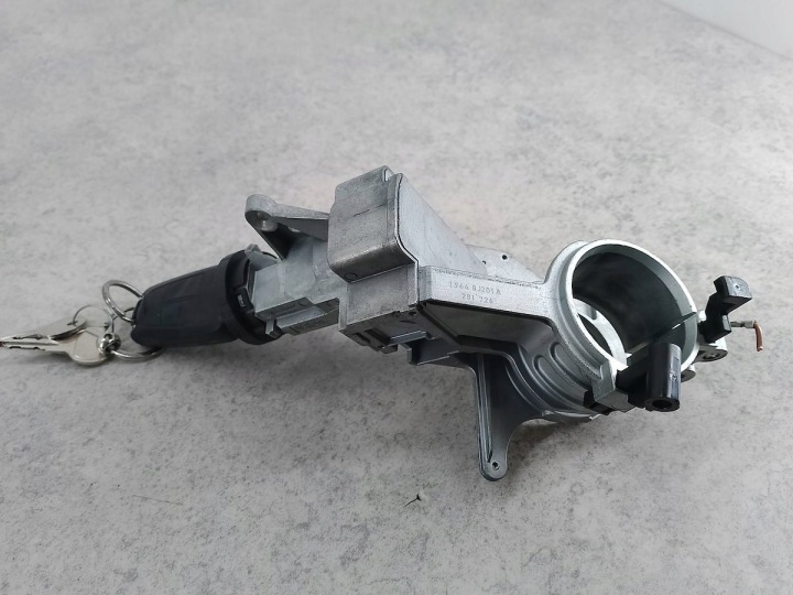 CONTACTEUR D'ALLUMAGE OPEL ZAFIRA B 2421430 N0501882 N0501881 VALEO 1.7 CDTI
