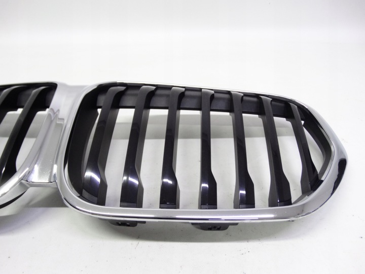 BMW X1 II F48 LIFT 2019-2022 GRILLE GRILLES ORIGINE 8493451