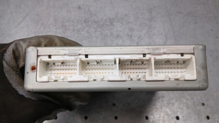 ORDINATEUR MOTEUR MAZDA 6 GG 02R 1.8B BERLINE L81318881E