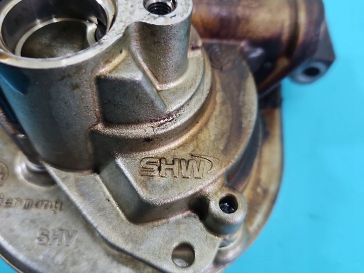 POMPE HUILES SKODA YETI 1.2 TSI 03F115105C 09-12