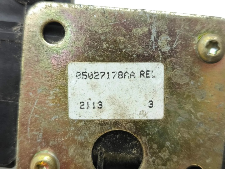PETIT MOTEUR CENTRAL SERRURE CHRYSLER PT CRUISER (PT_) 05027178AA 2.2L