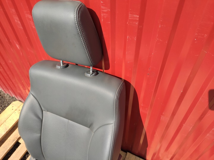 JEEP CHEROKEE LIBERTY KK 07-12 SIÈGE CONDUCTEUR GAUCHE AVANT CUIR EN BON ÉTAT