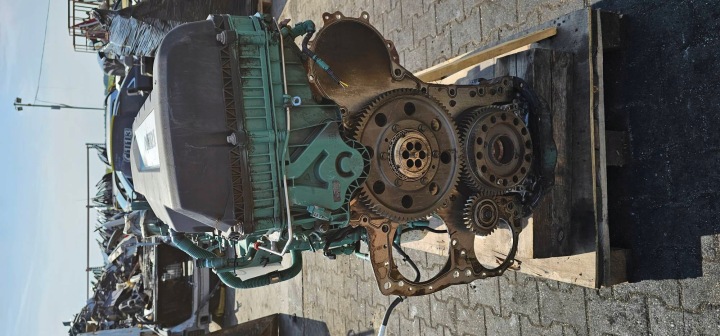 MOTEUR POTEAU D13K460 E6 469 KM VOLVO FH II FH5 460