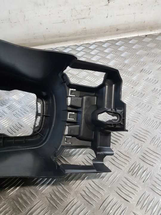 TUNNEL CENTRAL 9674476477 COMMUTATEURS VITRE PEUGEOT 301 LIFT 18R- EUROPE