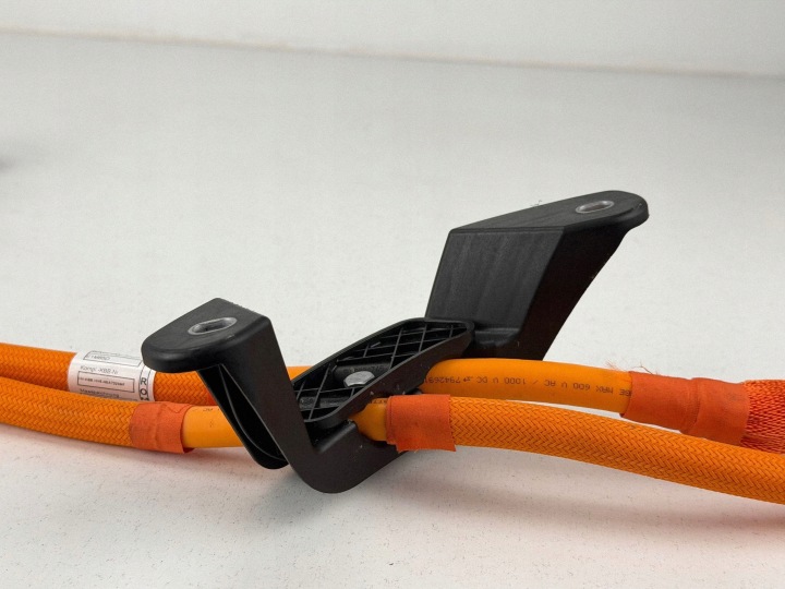 BMW I4 2025 FIL HAUTE TENSION 5A0FAC1