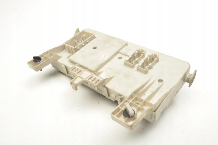 VOLVO C30 S40 II C70 V50 BOÎTE MODULE FUSIBLE CLÉ 8690720