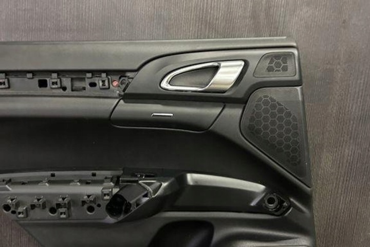 COLLECTEUR ARRIÈRE GAUCHES PORTES PORSCHE CAYENNE (92A) 7P5867211 3.0L 2011