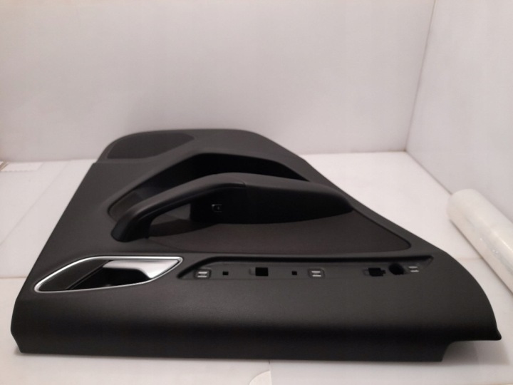AUDI Q3 8U 2016R COLLECTEUR GARNITURE PORTES GAUCHE ARRIÈRE 8U0867305 SUPER ÉTAT EUROPE