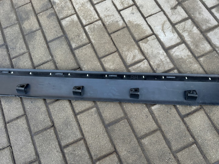 VOLVO XC60 II 17-25 SEUIL MOULURE SEUIL DROITE JOINT D'ÉTANCHÉITÉ