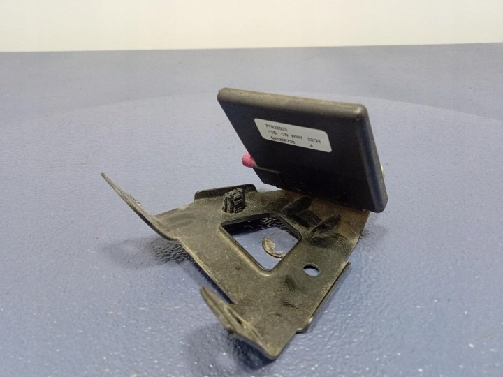 SKODA ELROQ 50 24- AMPLIFICATEUR D'ANTENNE 5LA035497A