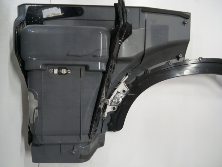 PASSAGE DE ROUE MARCHEPIED DROITE COMPLÈTE DAF XF 106 530 LIFT