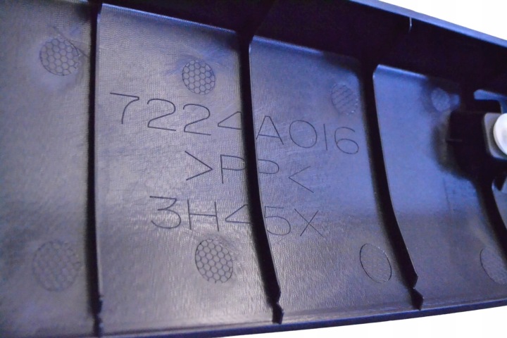 MITSUBISHI OUTLANDER 2011 PROTECTION ARRIÈRE TUNNELS CENTRAL