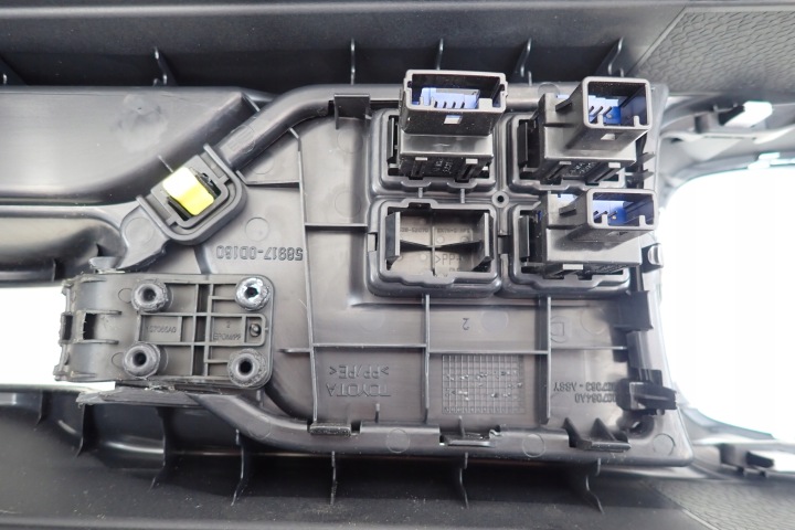 TUNNEL CENTRAL TOYOTA YARIS III LIFT 2017-20 1.5 HYBRID CRIC MANUEL