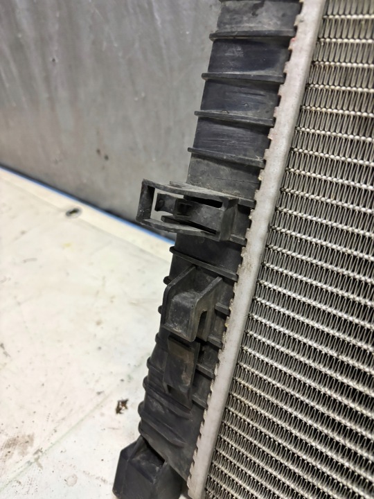 RADIATEUR EAU MERCEDES W203 2.0K A2035001103