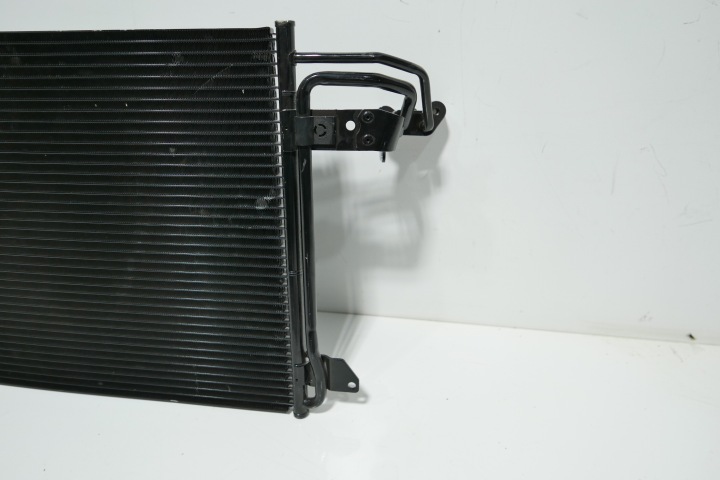 HELLA RADIATEUR CLIMATISATION VW GOLF IV V VI CADDY