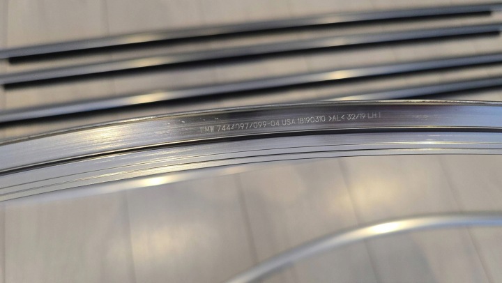 BMW X7 G07 BAGUETTES DÉCORATIF ZGARNIAJACE KIT VERS G07 SATIN