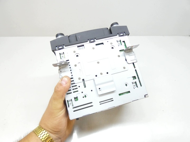 RADIO D'USINE WYSWIATLACZ HYUNDAI I30 I 06-12 96160-2L200 CD/MP3