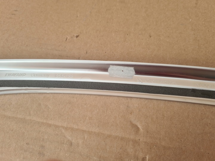 MERCEDES GT W190 MOULURE PROTECTION SEUIL COUVERCLES DE COFFRE