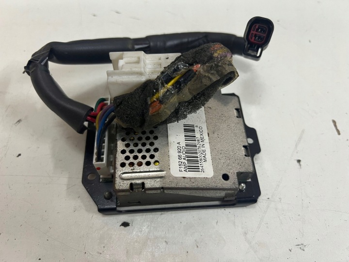 MAZDA RX8 RX-8 AMPLIFICATEUR BOSE AUDIO