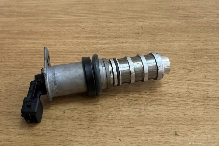 ARBRE ROZRZADCZY BMW 5 (F10) 13151880 GASOLINE 2010