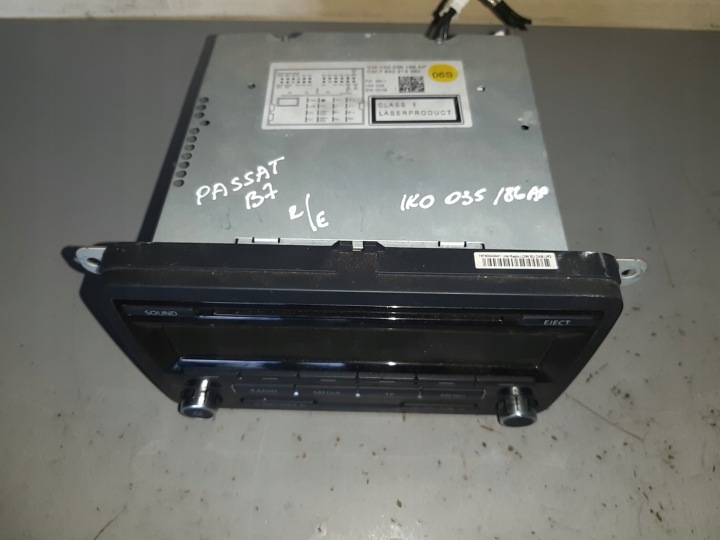 1K0035186AP RADIO AVEC NAVIGATION 2.0 TDI 103 2011 VW PASSAT B7 ALLTRACK (365)