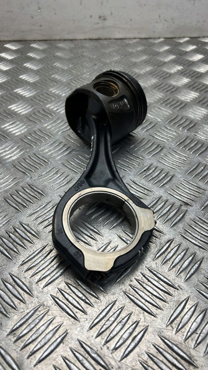 PISTON MERCEDES-BENZ GLE COUPÉ 2015 A6420305220