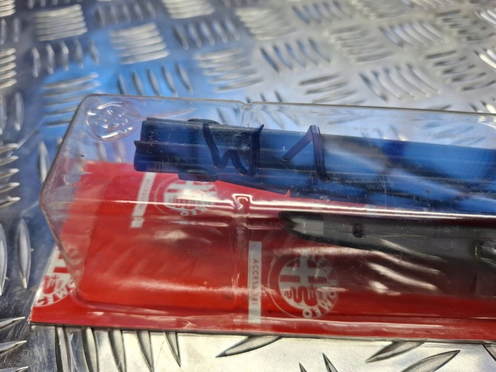 ESSUIE-GLACES AVANT ALFA ROMEO 147 156 GT 97-10 71802624 NOUVEAU OE