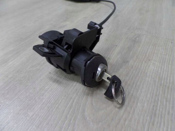 BMW 3 E90 SERRURE SEMELLE COUVERCLES DE COFFRE 7840617 04-08