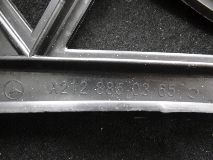 MERCEDES E-KLASA W212 DROIT GAUCHE GLISSIÈRE PARE-CHOCS AVANT 2008R-