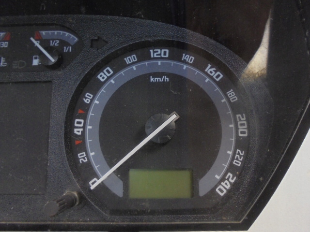 SKODA FABIA I 6Y COMPTEUR TABLEAU DE BORD 1,4TDI LIFT RESTYLAGE 6Y0920883E 110,080,253/039