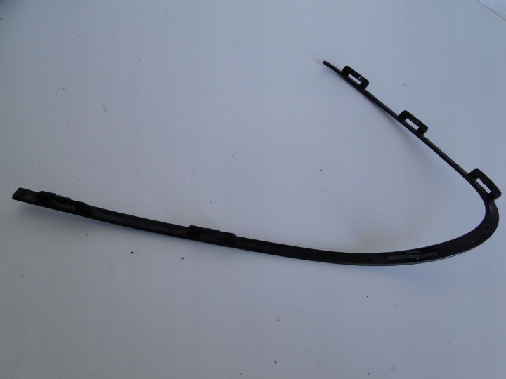 MERCEDES GRILLE DROITE DANS PARE-CHOCS AMG COMPLÈTE C CLASSE 206 W206 S206