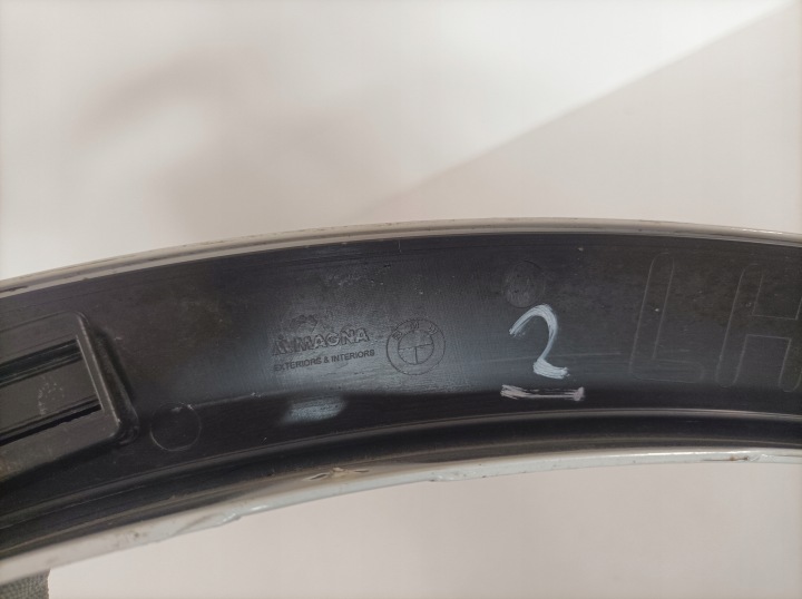 BMW X3 F25 MODULE MOULURE GARDE-BOUE GAUCHE AVANT 8050455